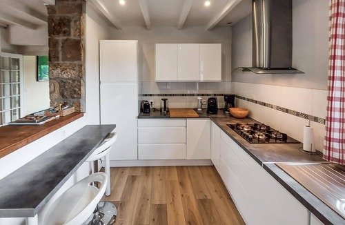Ploubezre House | Awesome home in Ploubezre