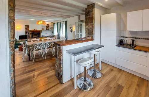 Ploubezre House | Awesome home in Ploubezre