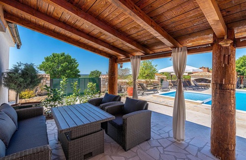 Benkovac House | Awesome home in Polaca