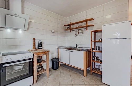 Jelsa House | Awesome home in Poljica