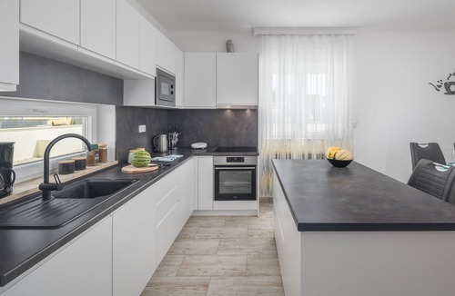 Gulici House | Awesome home in Porec