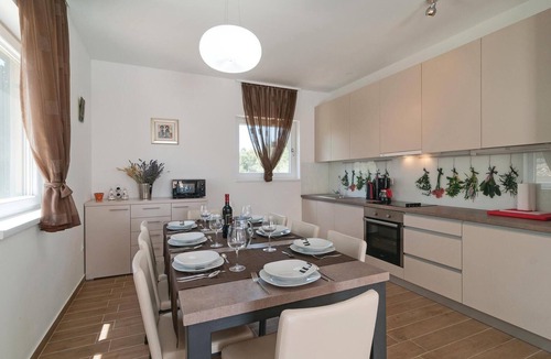 Skrip House | Awesome home in Postira