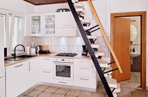 Praznica House | Awesome home in Praznica