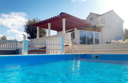 Praznica House | Awesome home in Praznica