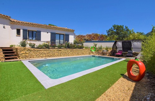 Propiac House | Awesome home in Propiac with WiFi