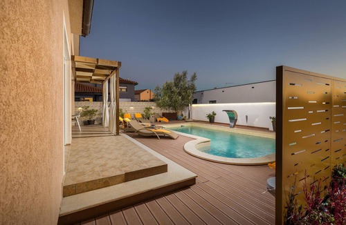 Skatari House | Awesome home in Pula with sauna