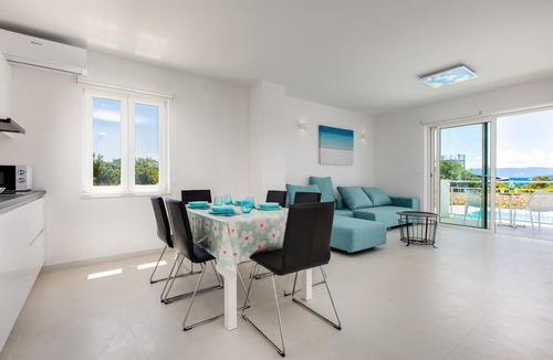 Punat House | Awesome home in Punat