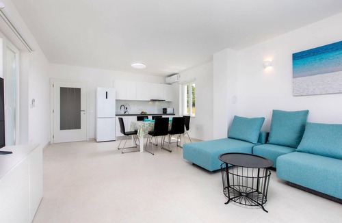 Punat House | Awesome home in Punat