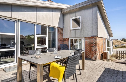 Kryle House | Awesome home in Ringkøbing with WiFi