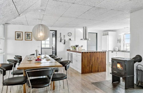 Nørre Lyngvig House | Awesome home in Ringkøbing with sauna