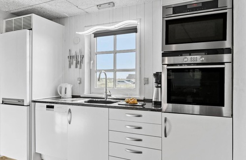 Nørre Lyngvig House | Awesome home in Ringkøbing with sauna