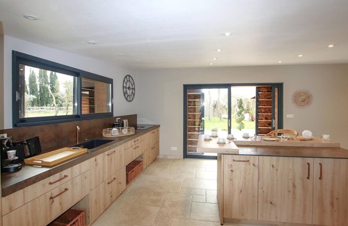 Rognonas House | Awesome home in Rognonas with WiFi