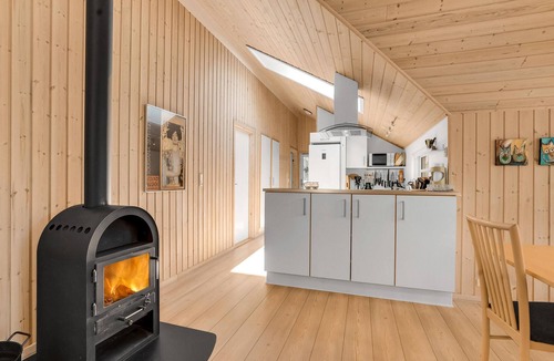 Sønderstrand House | Awesome home in Rømø with kitchen