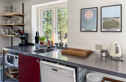 Sønderstrand House | Awesome home in Rømø with kitchen