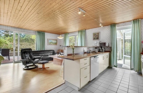 Rømø Kirkeby House | Awesome home in Rømø with kitchen