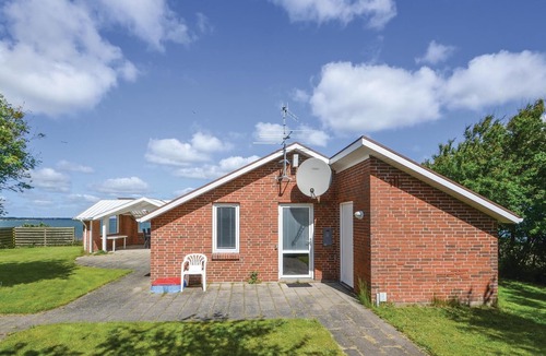 Ronbjerg House | Awesome home in Roslev with WiFi