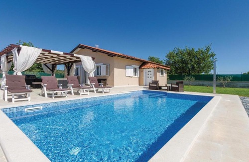 Rovinj House | Awesome Home In Rovinj With Jacuzzi, Wifi And Outdoor Swimming Pool