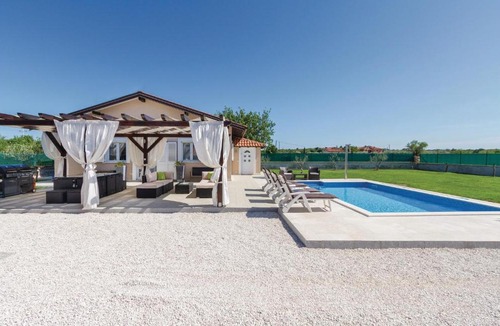 Rovinj House | Awesome Home In Rovinj With Jacuzzi, Wifi And Outdoor Swimming Pool