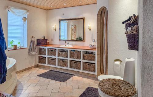 Sønder Felding House | Awesome Home In Sønder Felding With House A Panoramic View