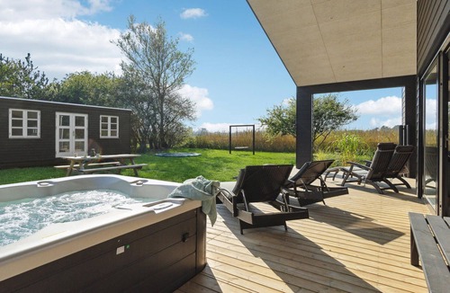 Nordost House | Awesome home in Sæby with sauna