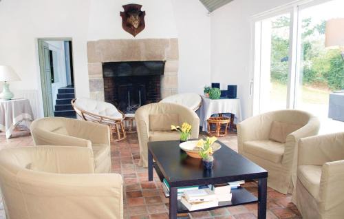 Saint-Pabu House | Awesome Home In Saint Pabu With Sauna