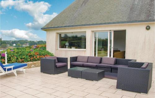 Saint-Pabu House | Awesome Home In Saint Pabu With Sauna