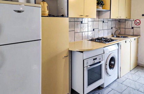Salernes House | Awesome home in Salernes with kitchen
