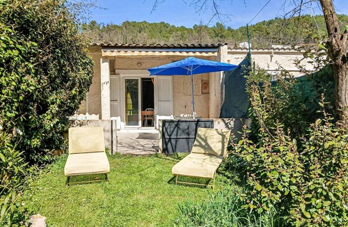 Salernes House | Awesome home in Salernes with kitchen
