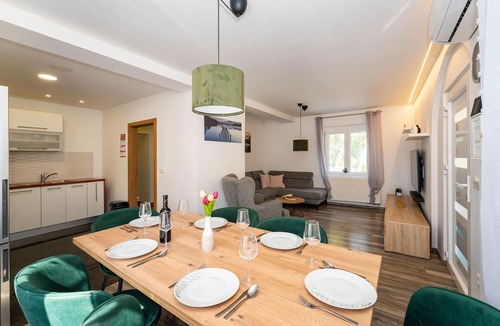 Seline House | Awesome home in Seline with WiFi