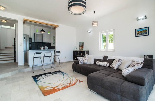 Sevid House | Awesome home in Sevid