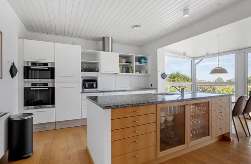Sindal House | Awesome home in Sindal with indoor swimming pool