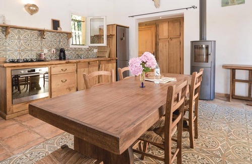 Sisco House | Awesome home in Sisco with WiFi