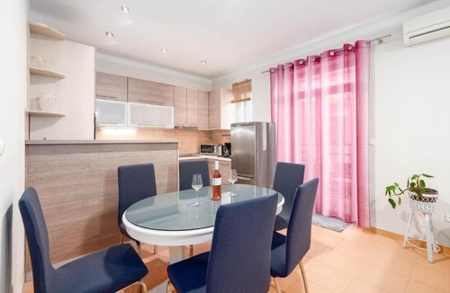 Bacvice Apartment | Awesome home in Split with WiFi and 2 Bedrooms
