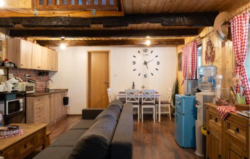 Lekenik House | Awesome Home In Stari Brod With Sauna