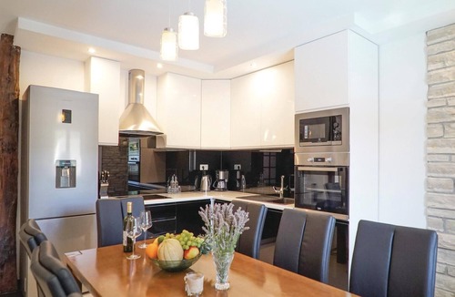 Prolozac House | Awesome home in Sumet