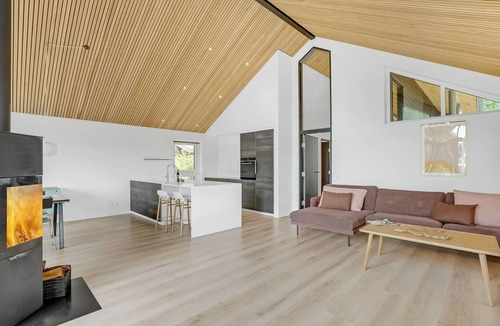 Sunds House | Awesome home in Sunds with lake view