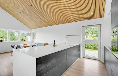 Sunds House | Awesome home in Sunds with lake view