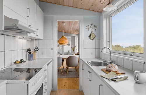 Bolshavn House | Awesome home in Svaneke with house sea view