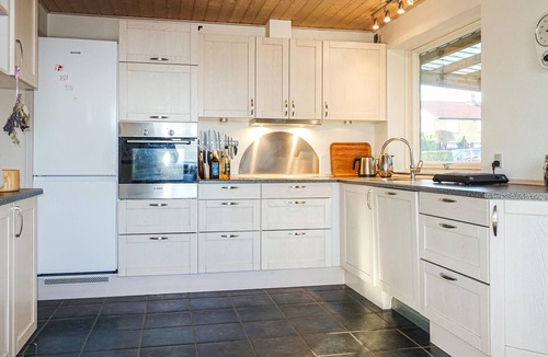 Svaneke House | Awesome home in Svaneke with WiFi