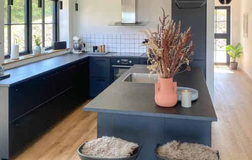 Listed House | Awesome Home In Svaneke With Kitchen