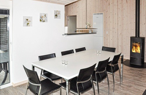 Mommark Strand House | Awesome home in Sydals with kitchen