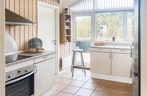 Mommark Strand House | Awesome home in Sydals with kitchen