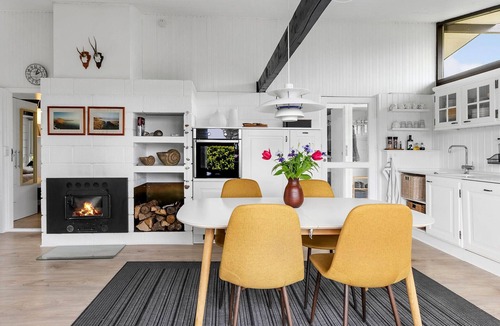 Vollerup House | Awesome home in Sydals with WiFi