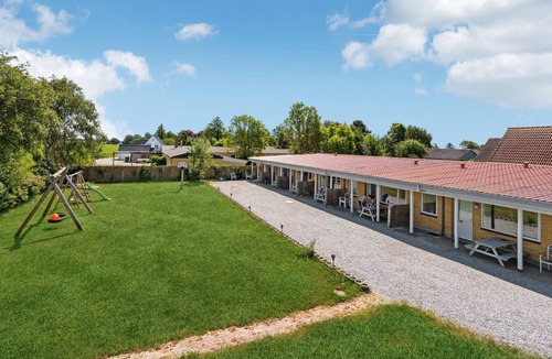 Kegnæshøj House | Awesome home in Sydals with WiFi