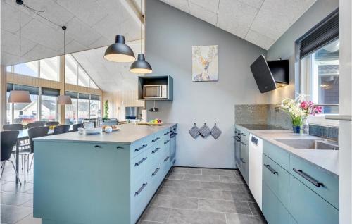 Høruphav House | Awesome Home In Sydals With Kitchen