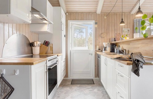 Skaven Strand House | Awesome home in Tarm with kitchen