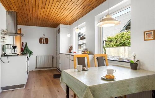 Thyboron House | Awesome Home In Thyborøn With Wifi