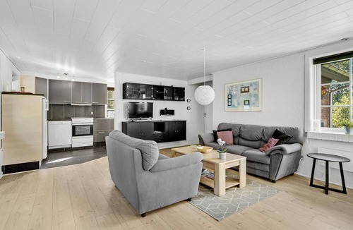 Arrild Ferieby House | Awesome home in Toftlund with kitchen