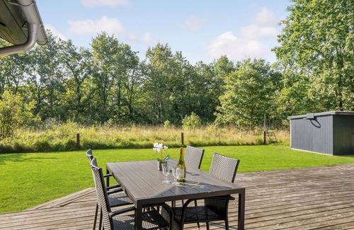 Arrild Ferieby House | Awesome home in Toftlund with kitchen
