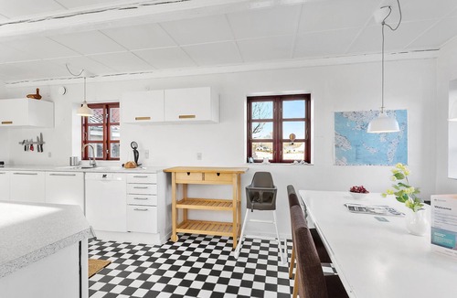 Tranekaer House | Awesome home in Tranekær with kitchen